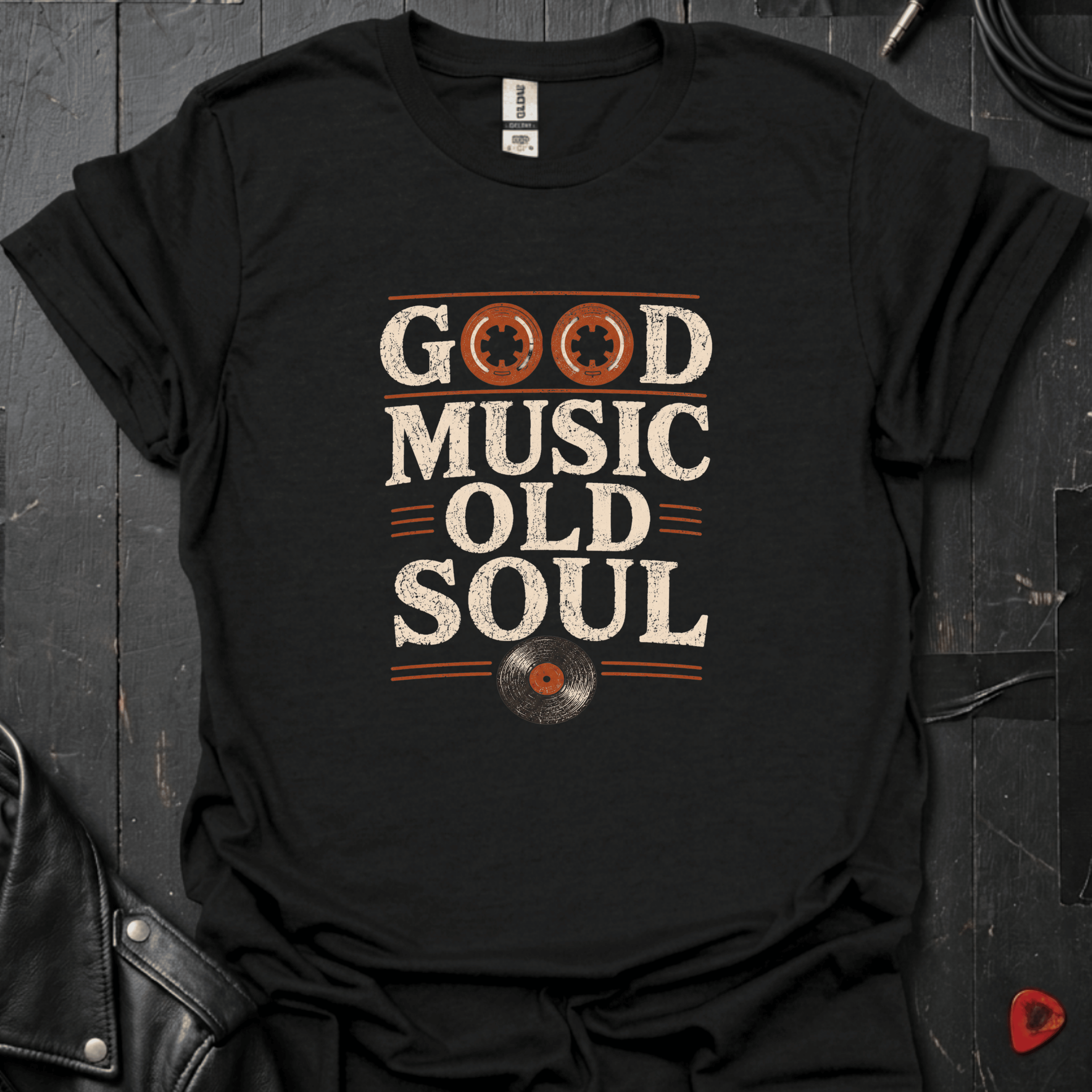 Good Music Old Soul T-Shirt - Black - T-Shirt