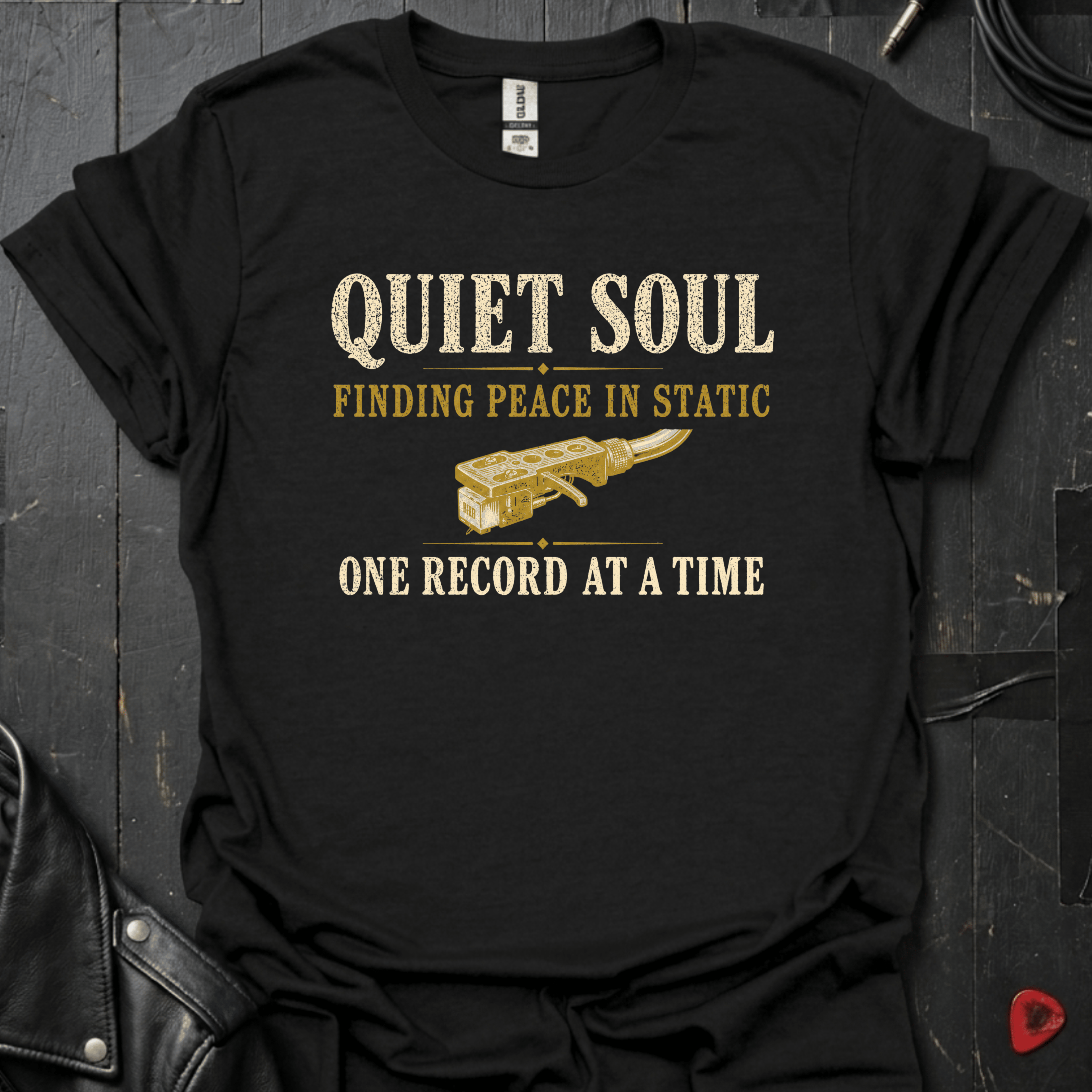 Quiet Vinyl Lover T-Shirt - Black - T-Shirt
