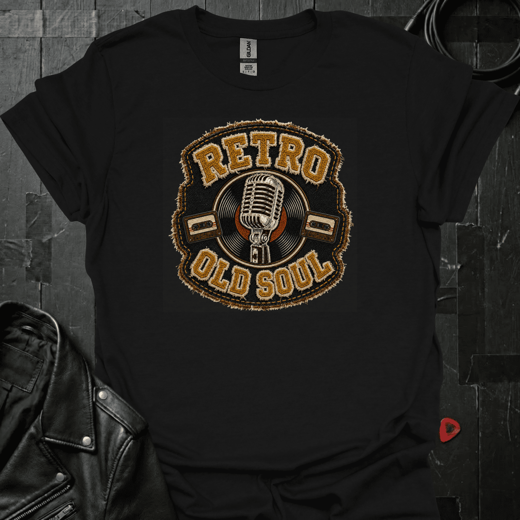 Retro Old Soul T-Shirt - Black - T-Shirt