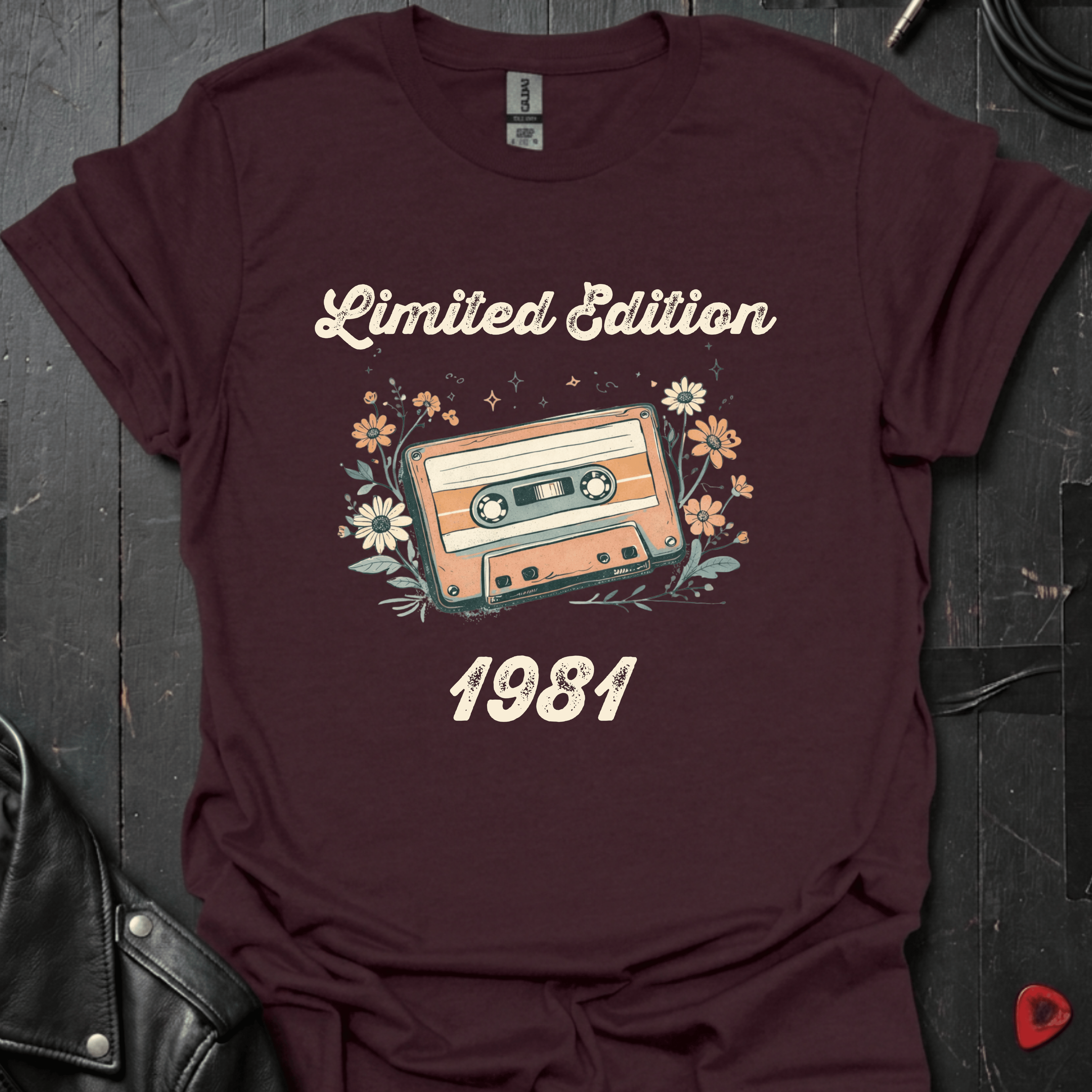 Limited Edition 1981 T-Shirt - Dark Chocolate - T-Shirt