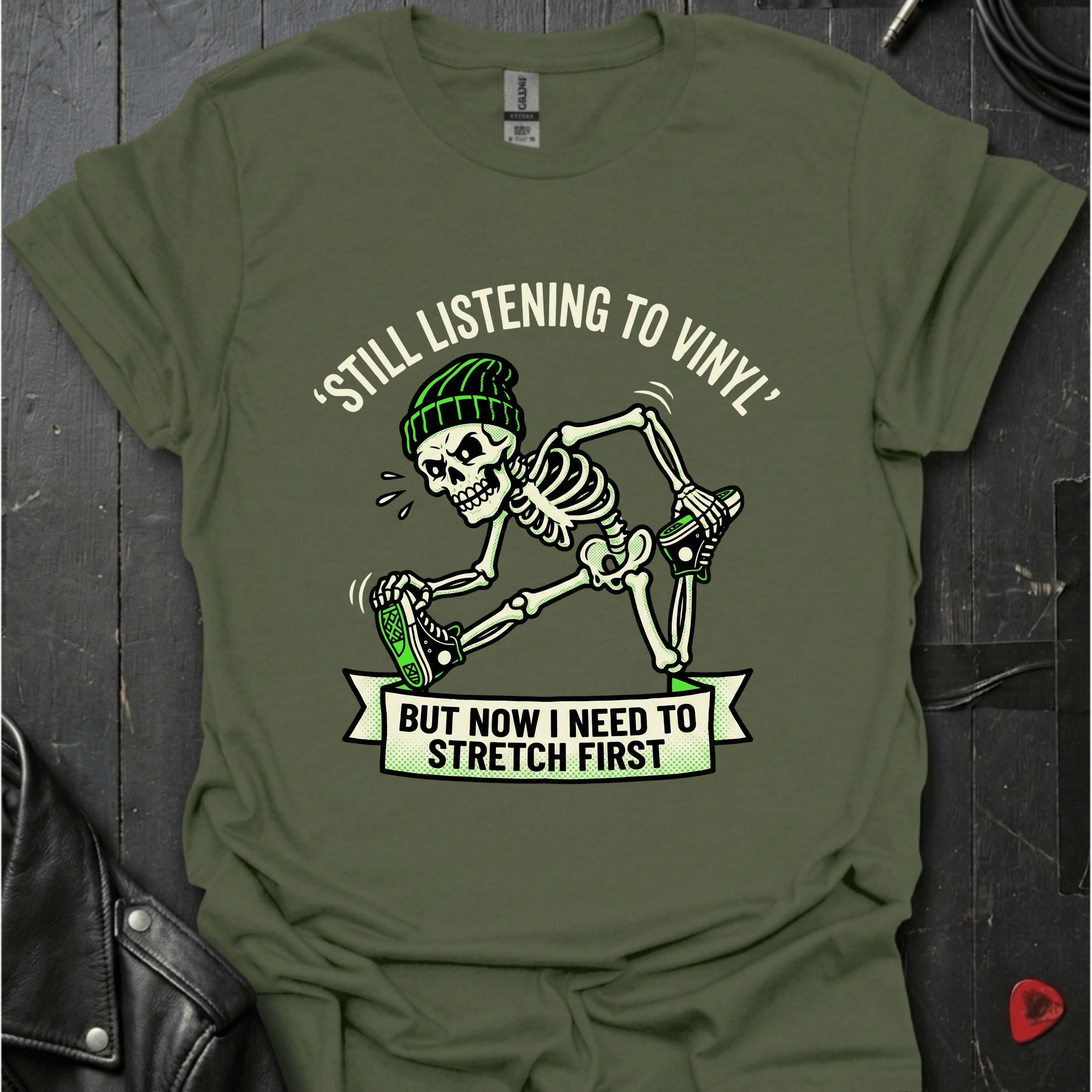 Still Listening To Vinyl T-Shirt - Military Green - T-Shirt