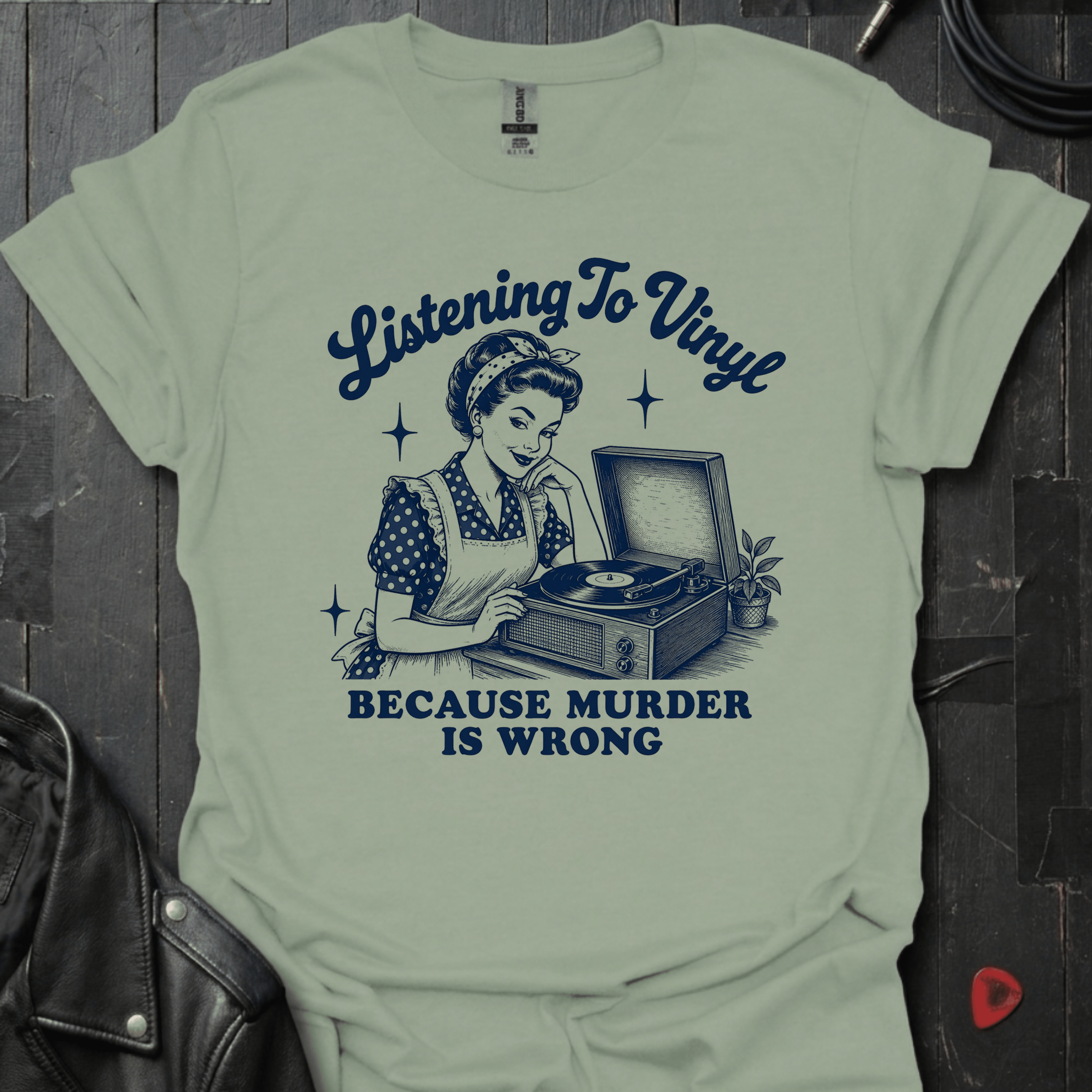 Listening To Vinyl T-Shirt - Sage - T-Shirt