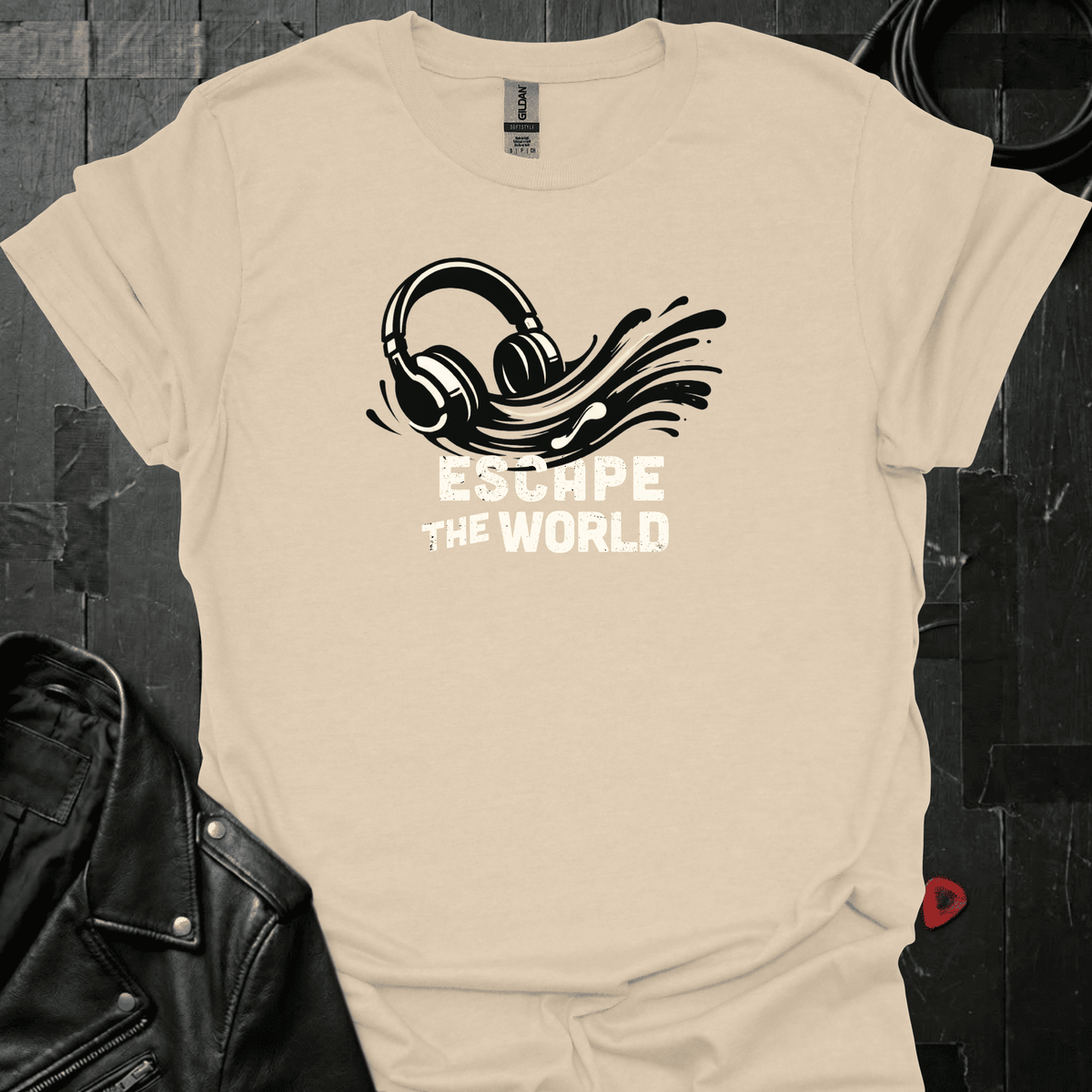 Escape The World T-Shirt - Sand - T-Shirt