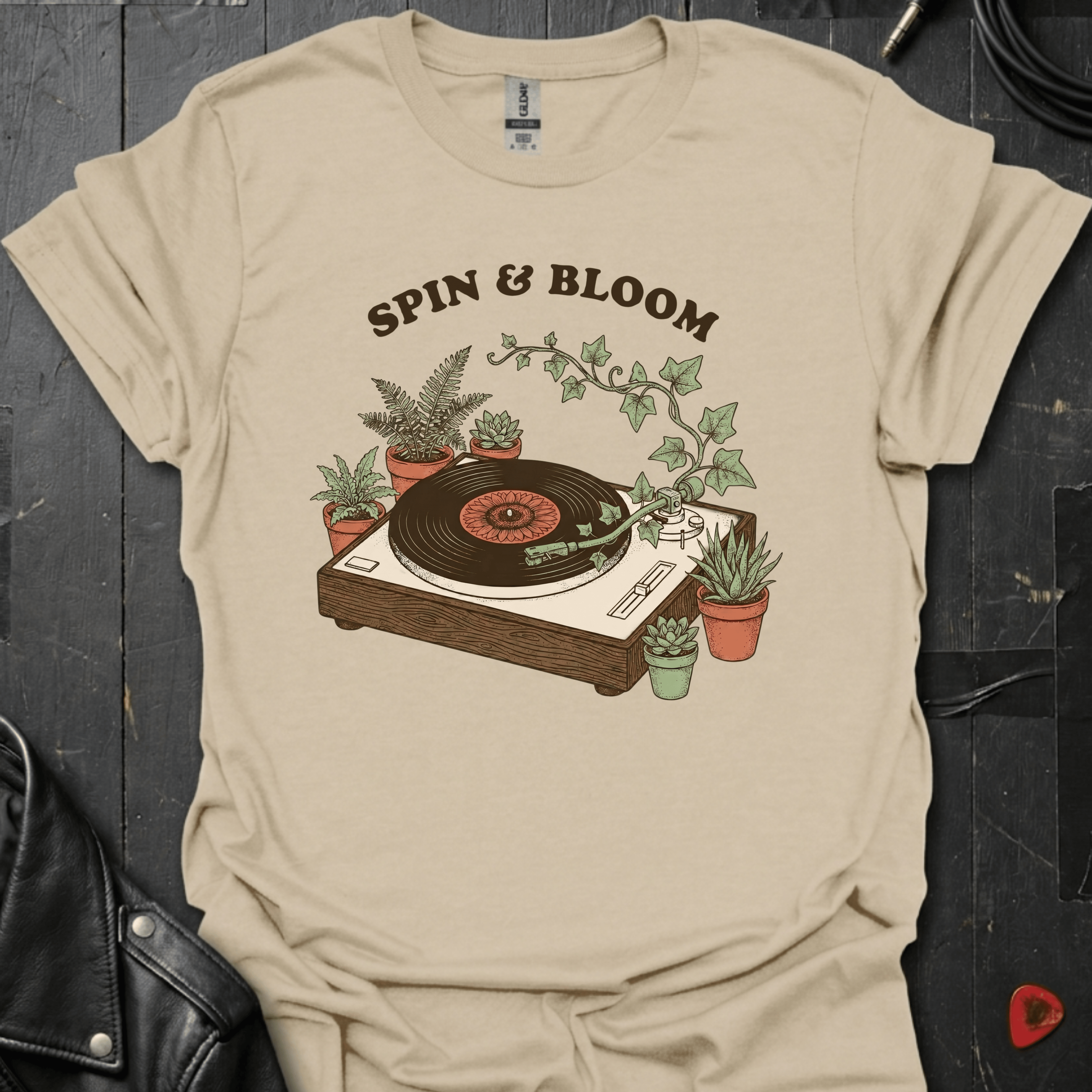 Spin & Bloom T-Shirt - Sand - T-Shirt